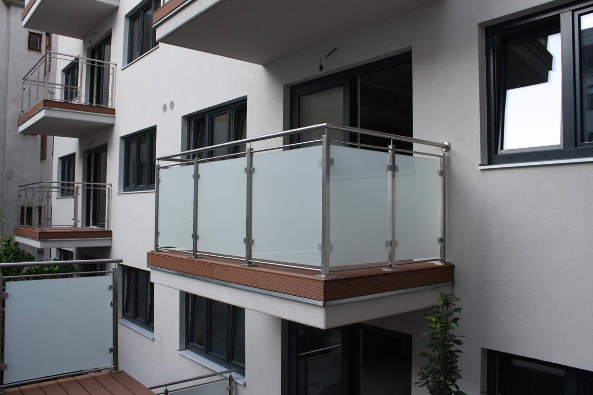 balustrada balkonowa z trojnikiem balustrada balkonowa z trojnikiem